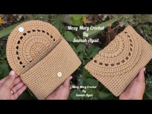crochet clutch